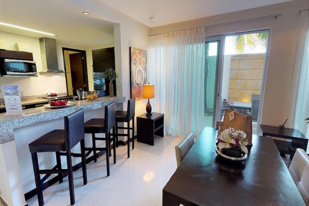 Photo of Livingroom in 12th Street