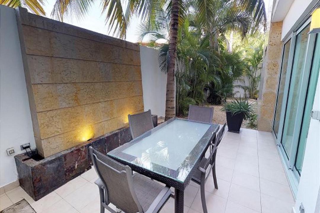 Photo of Patio Balcony in 12th Street