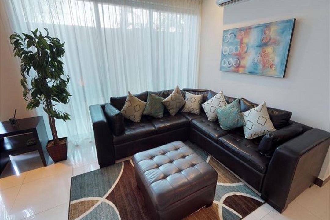 Photo of Livingroom in 12th Street