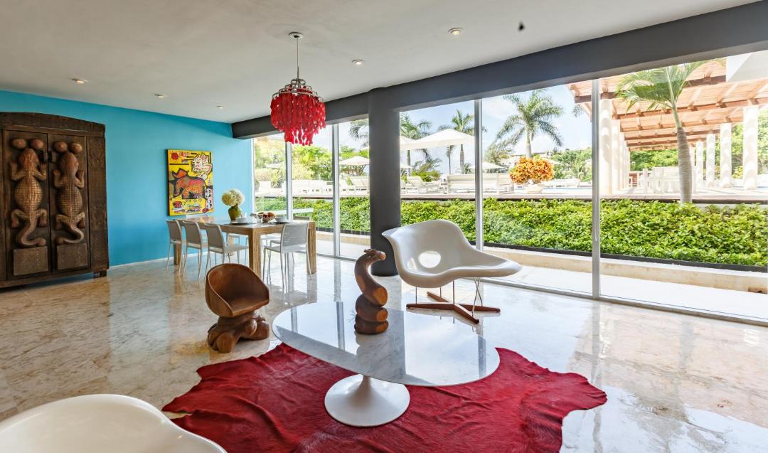 Photo of Livingroom in Downtown