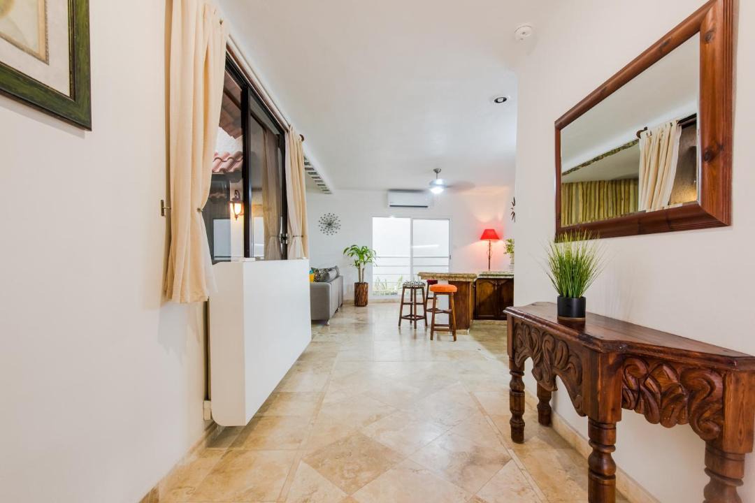 Photo of Livingroom in Downtown