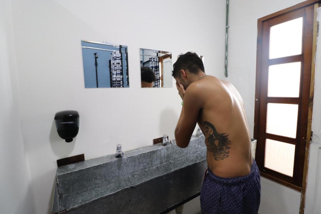 Photo of Human In Picture in Centro