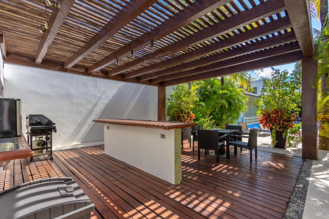 Photo of Patio Balcony in 12th Street