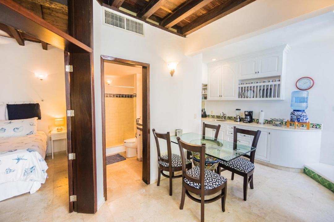 Photo of Livingroom in Downtown