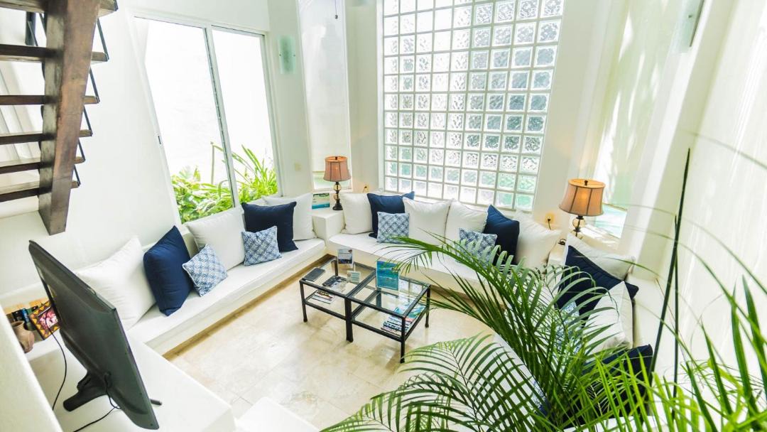 Photo of Livingroom in Downtown