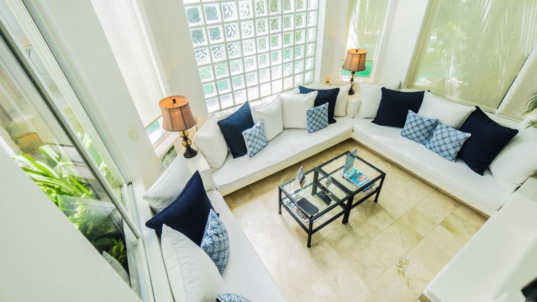 Photo of Livingroom in Downtown