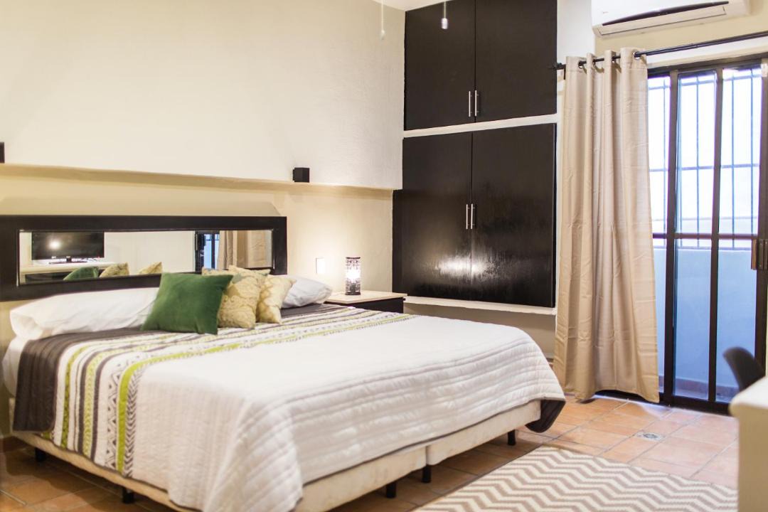 Photo of Bedroom in 12th Street