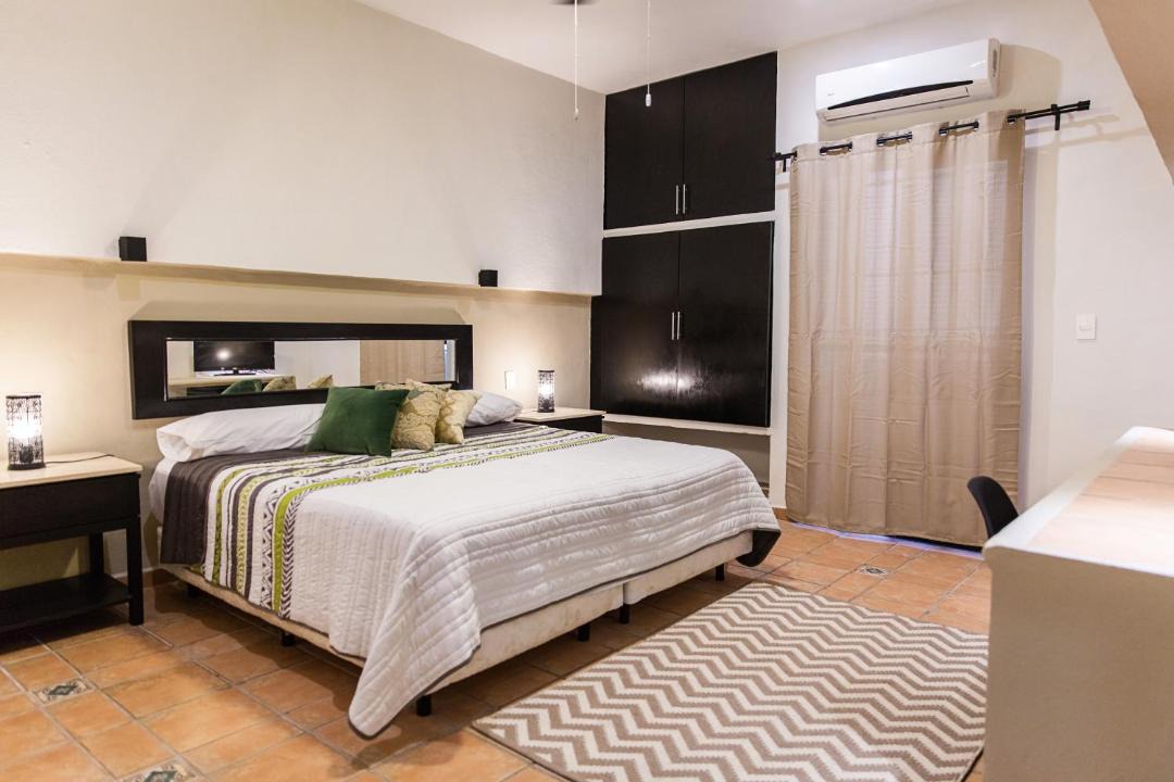 Photo of Bedroom in 12th Street