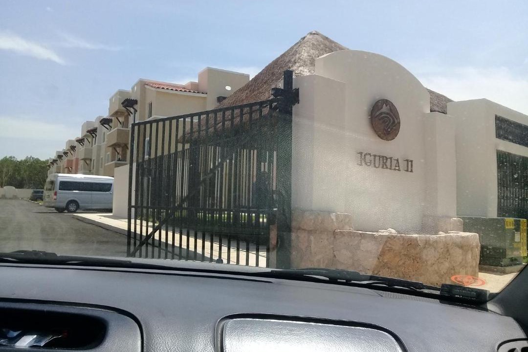 Photo of Buildings in Puerto Juarez