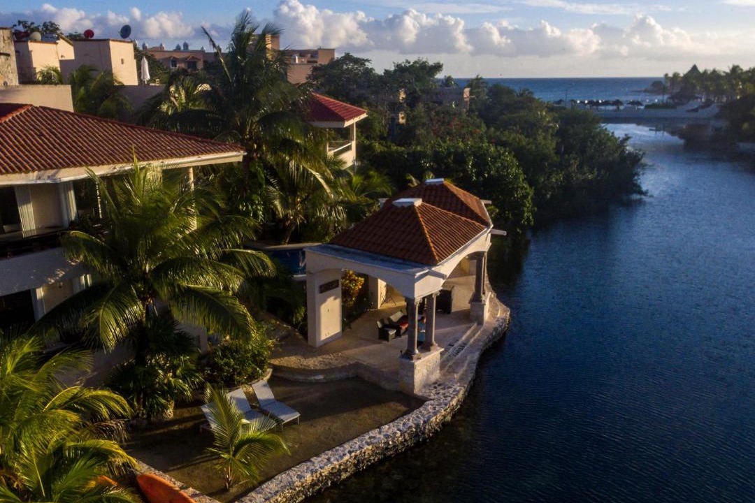 Photo of Others in Puerto Aventuras