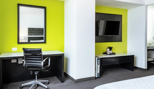 Standard Room, 1 King Bed, Accessible