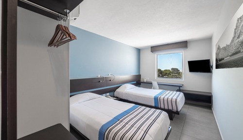Room, 2 Twin Beds