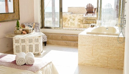 Romantic Studio Suite