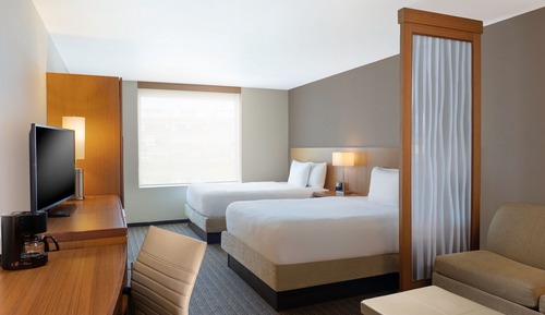 Deluxe Room, Multiple Beds, City View
