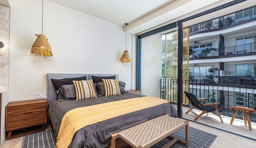 Exclusive Studio Suite, Partial Sea View