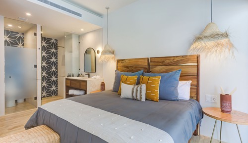 Luxury Studio, 1 King Bed with Sofa bed, Partial Ocean View