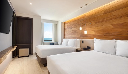 OCEAN FRONT ONE BEDROOM SUITE - TWO QUEEN BED