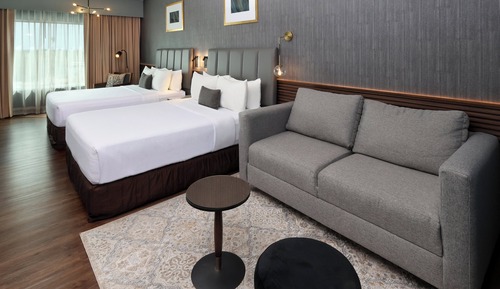 Junior Suite, 2 Queen Beds (Crowne)