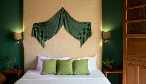 Deluxe Room, 1 King Bed