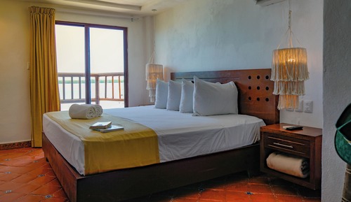 Comfort Triple Room, Partial Sea View