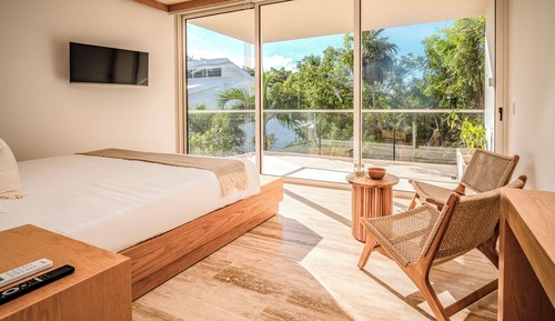 Deluxe Studio, Balcony, Garden View