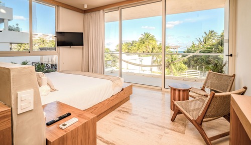 Luxury Studio, Balcony, Partial Ocean View