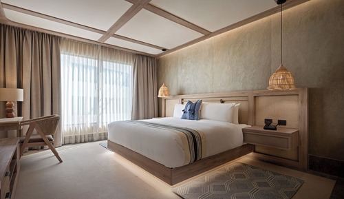Standard Room, 1 King Bed, Balcony, Ocean View