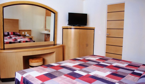 Habitacion Estándar con Cama King Size  T