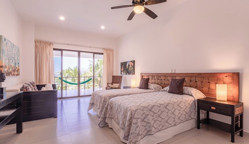 Luxury Villa, Balcony, Beach View