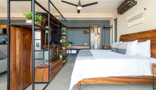 Signature Apartment, Balcony, City View