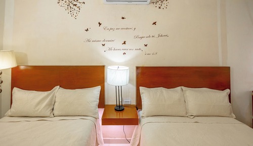 Family House, Multiple Bedrooms, Private Pool, Garden View