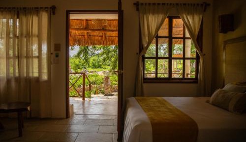Queen Room with Pool View
