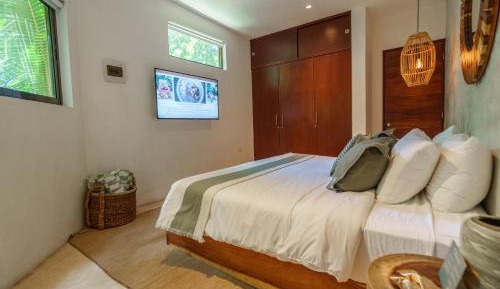 Standard Double Suite
