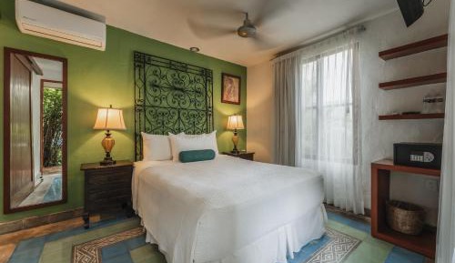 Standard Queen Room