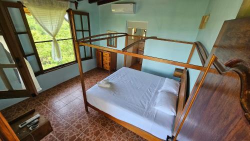 Deluxe Double Room with Balcony and Sea View