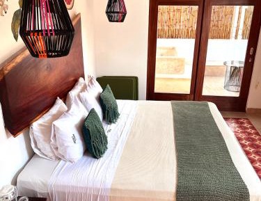 Queen Suite with Spa Bath