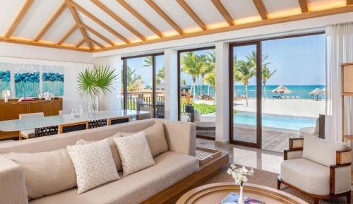 Beach Front Premium Suite wth Infinity Pool and Butler Service