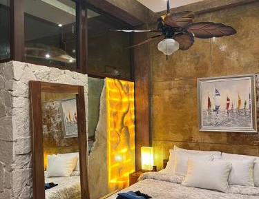Deluxe Suite with Sea View