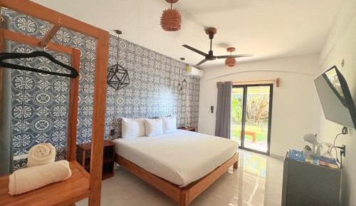 Suite with Lake View