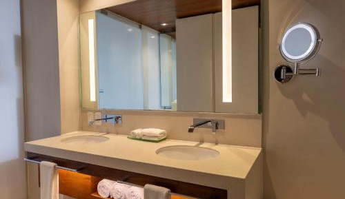 Premium Partial Ocean View 2 Queen