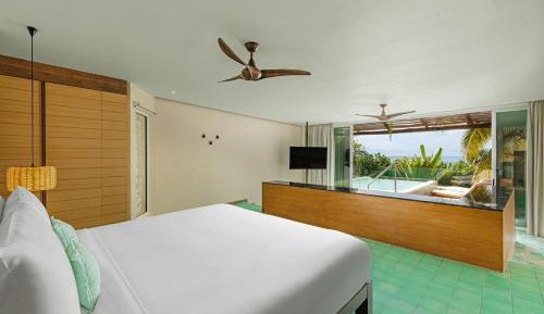 Premier King Suite with Ocean View