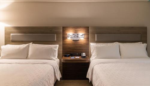 Standard Double Room with Two Double Beds