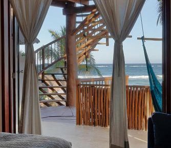 Superior Beachfront King Room with Balcony