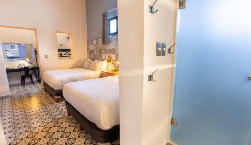Twin Room with Two Queen Beds