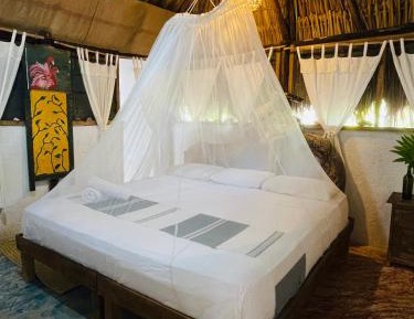  King Bed Bungalow With Interior Private Bathroom 