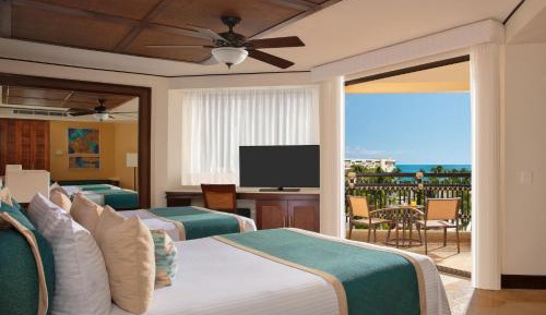Premium Deluxe Ocean View with Whirlpool (Double beds)