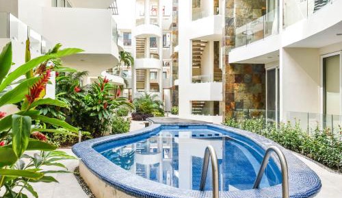 Apartment with Pool View 