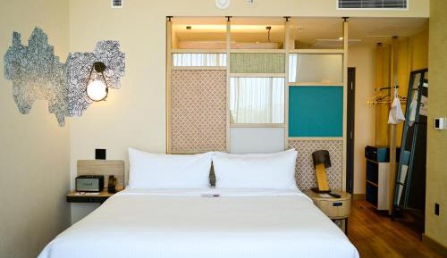 Aloft Guest room, 1 King