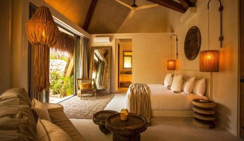 Deluxe Moon Suite