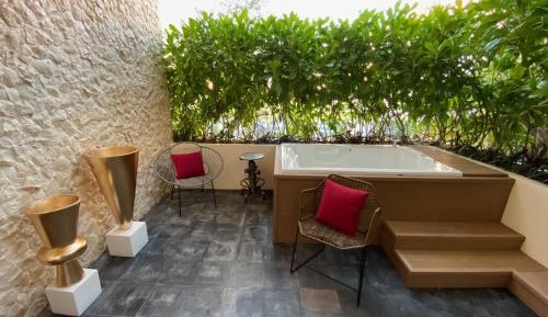King Suite with Spa Bath